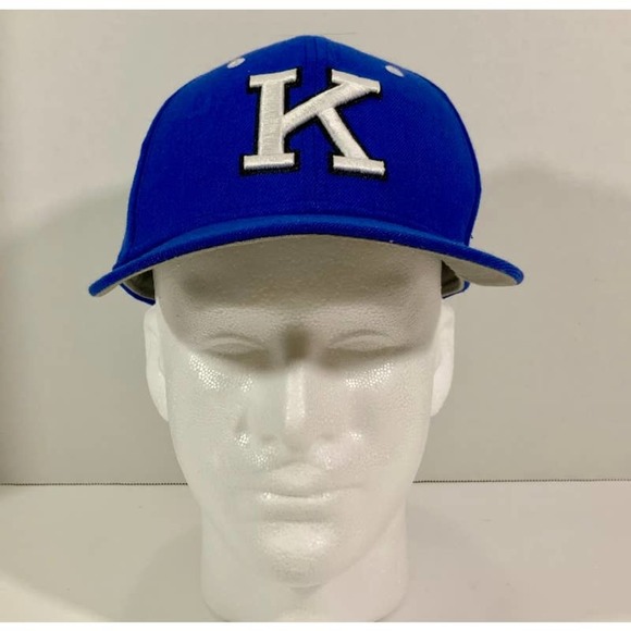 Nike Other - Nike Kentucky Wildcats Fitted Hat Size 7 1/4